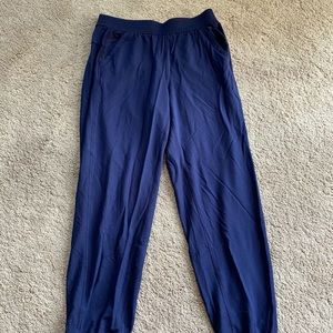 Navy Blue lululemon jogger.  Size 6.